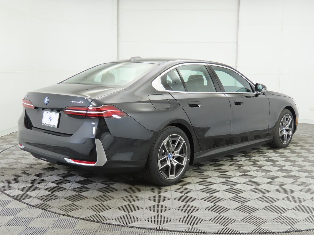 Thumbnail: 2025 BMW i5 - 5