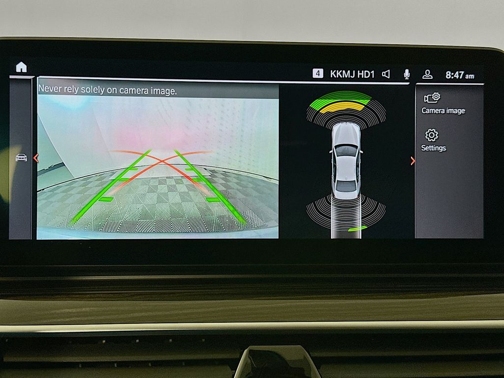 Thumbnail: 2023 BMW 5 Series - 14