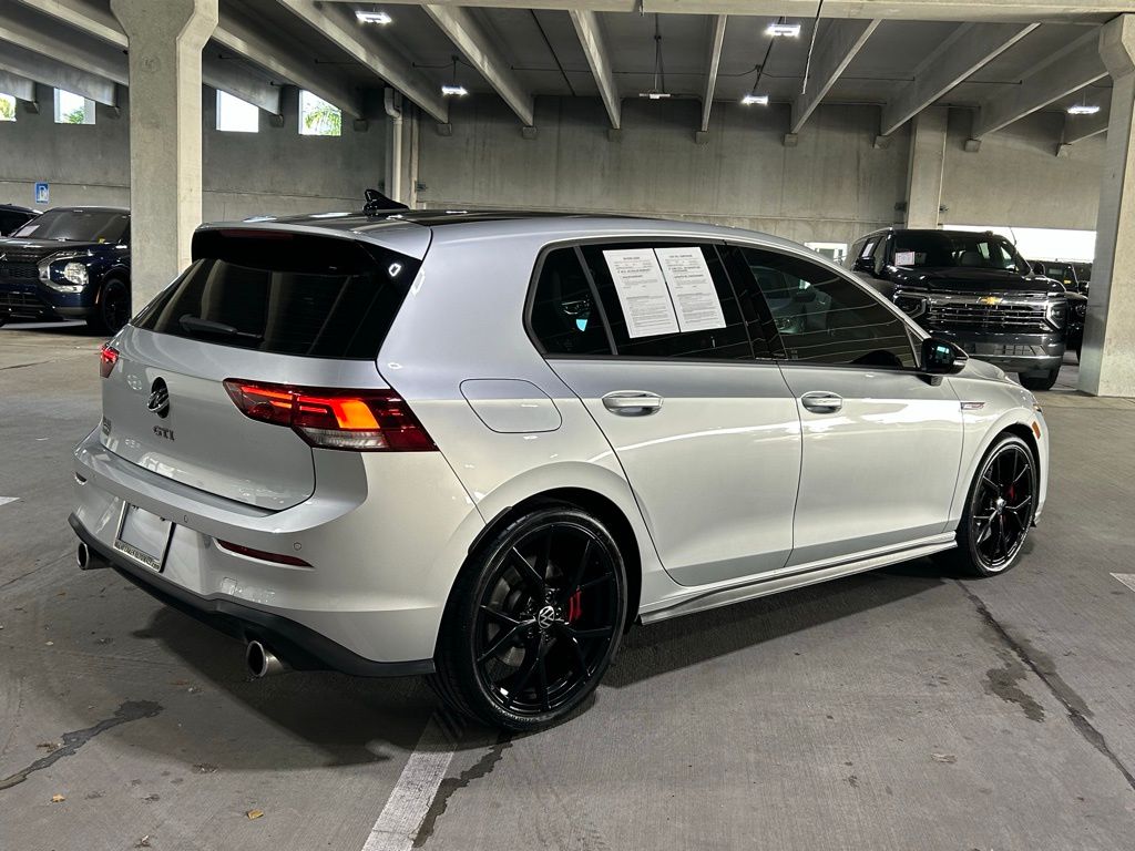 Used 2024 Reflex Silver Volkswagen SE image 5