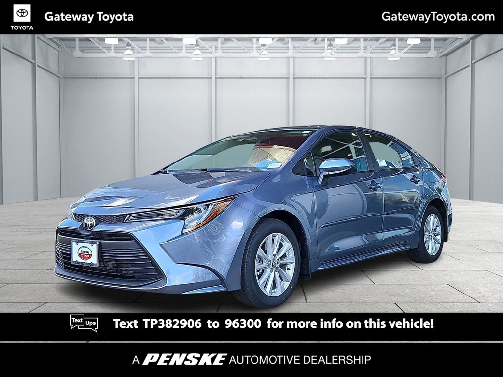 2026 Toyota Corolla LE photo 2