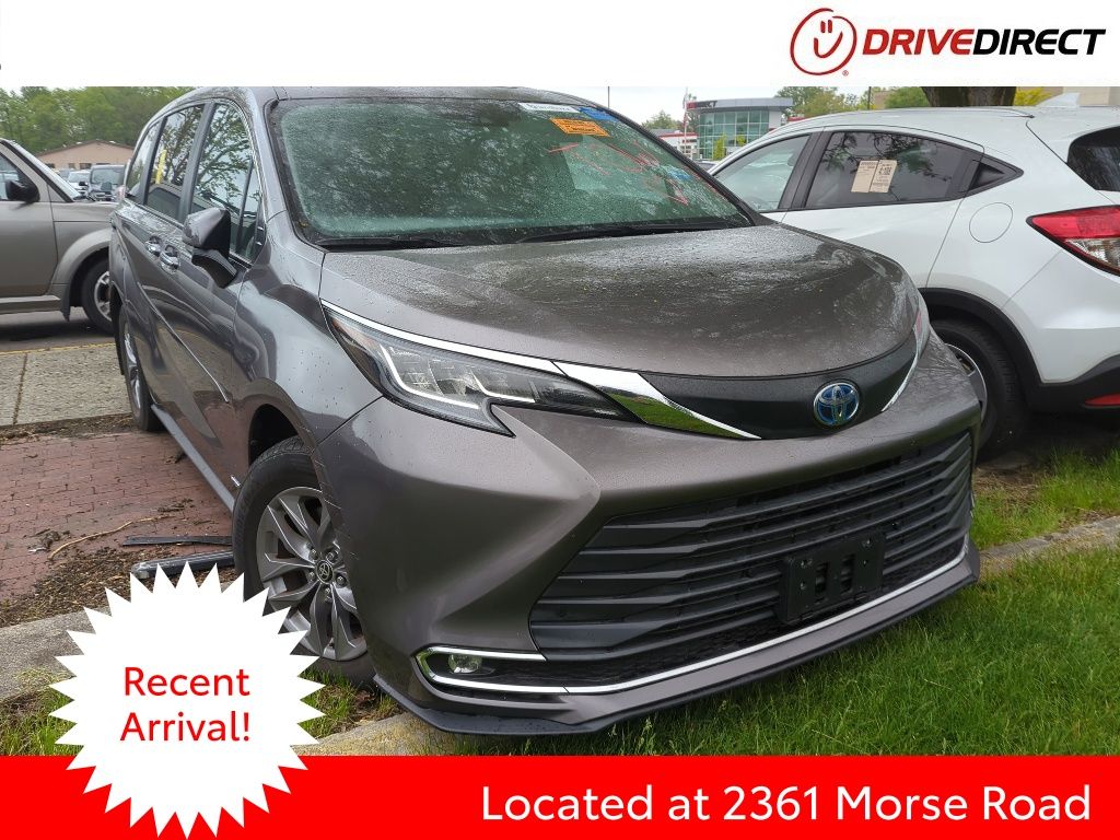 Toyota Sienna XLE 7-Passenger AWD