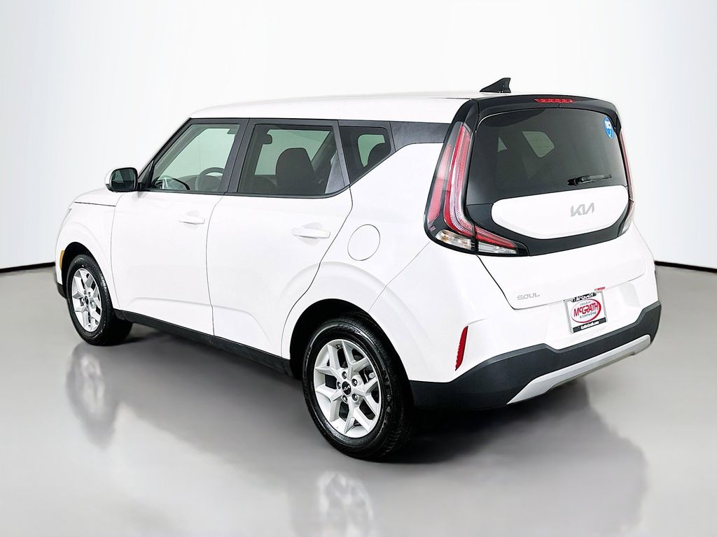 2025 Kia Soul LX - Photo 13