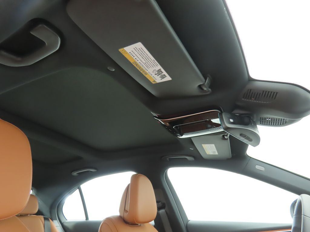 Thumbnail: 2025 Mercedes-Benz C-Class - 18