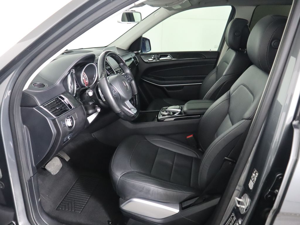 Thumbnail: 2018 Mercedes-Benz GLS - 19