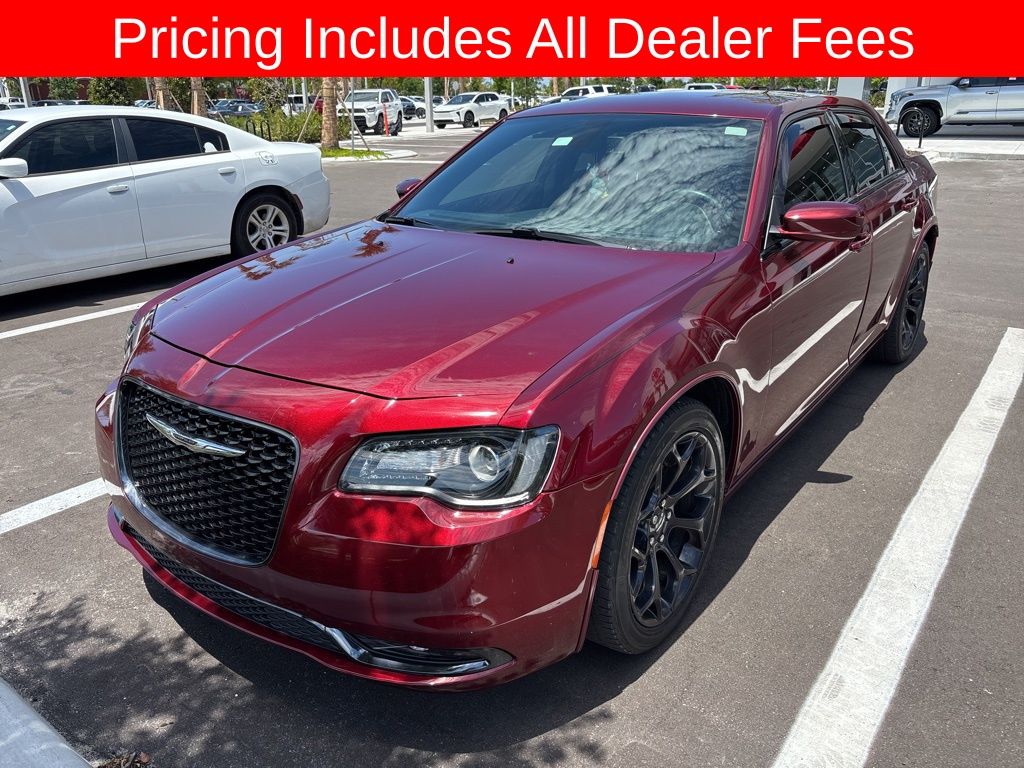 2019 Chrysler 300 S's photo