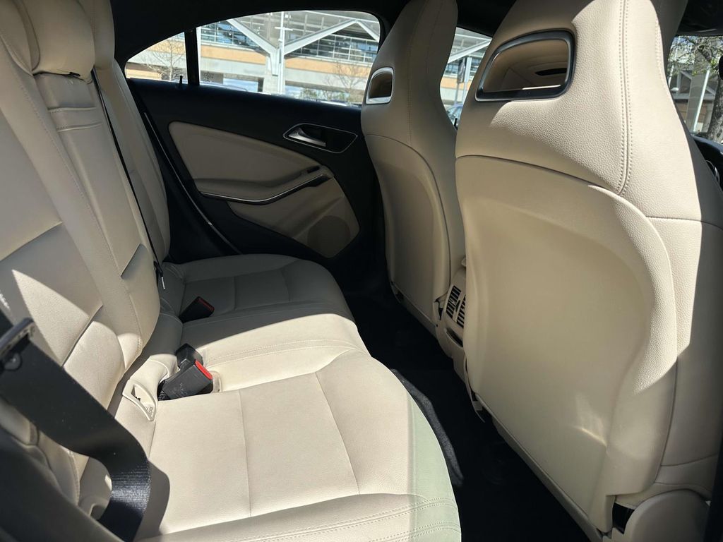 2019 Mercedes-Benz CLA 250 22