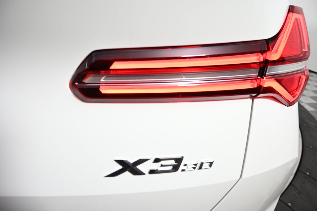 Thumbnail: 2026 BMW X3 - 11