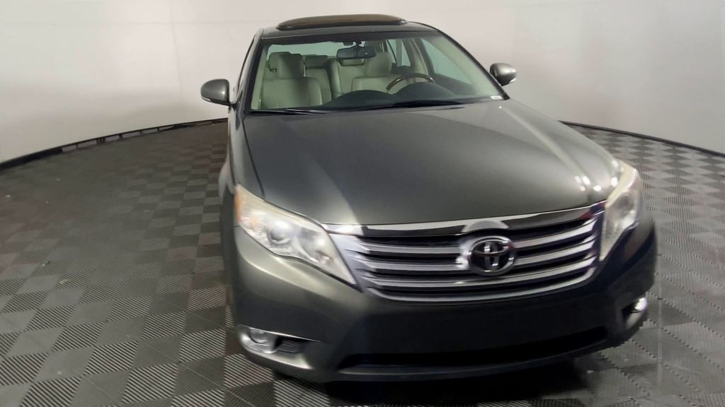 2012 Toyota Avalon Limited 3