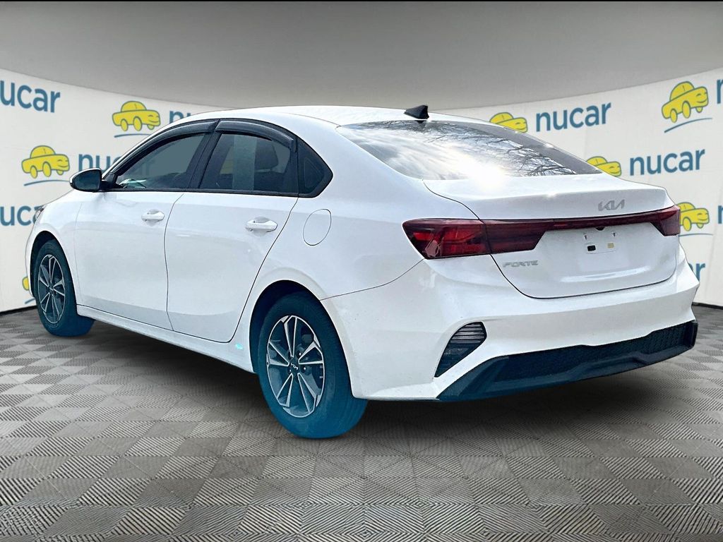 2024 Kia Forte — photo 4