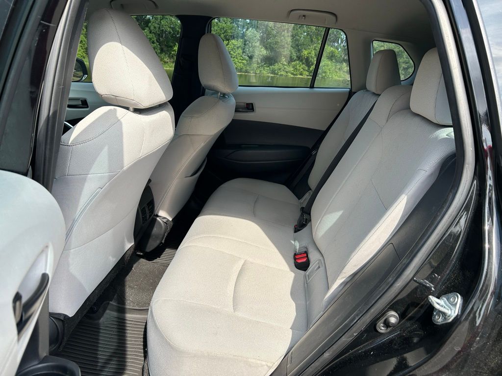 2022 Toyota Corolla Cross L 13