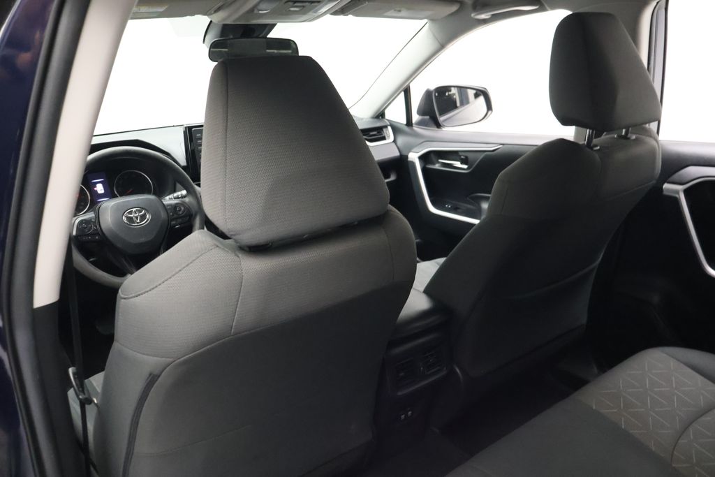 Thumbnail: 2021 Toyota RAV4 - 20