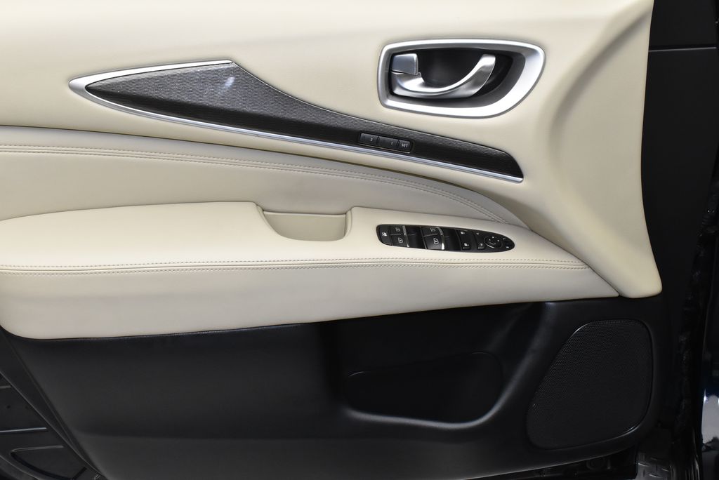 Thumbnail: 2019 INFINITI QX60 - 11