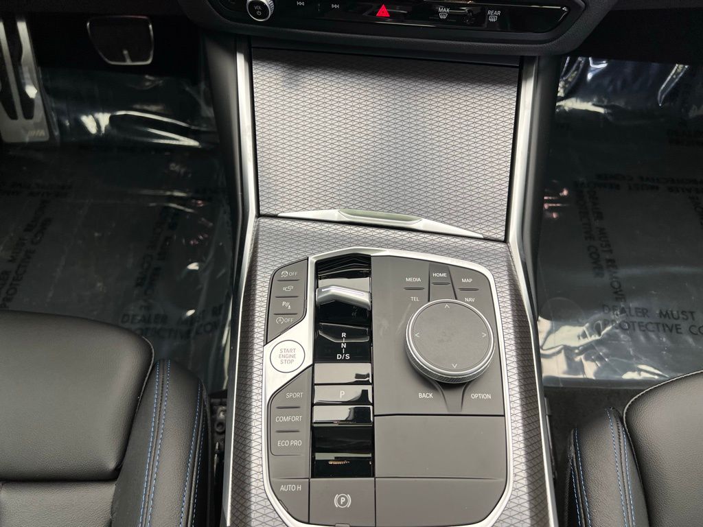 2025 BMW 3 Series M340i 12
