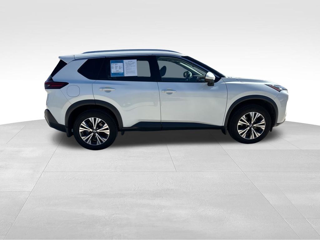 2021 Nissan Rogue SV 11