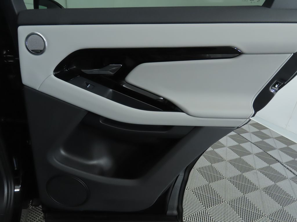 Thumbnail: 2026 Land Rover Range Rover Evoque - 29