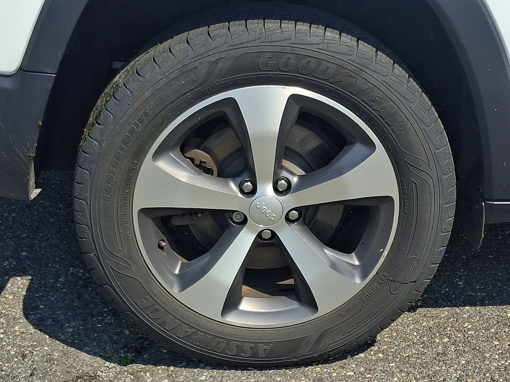 Used 2020 Jeep Cherokee SUV