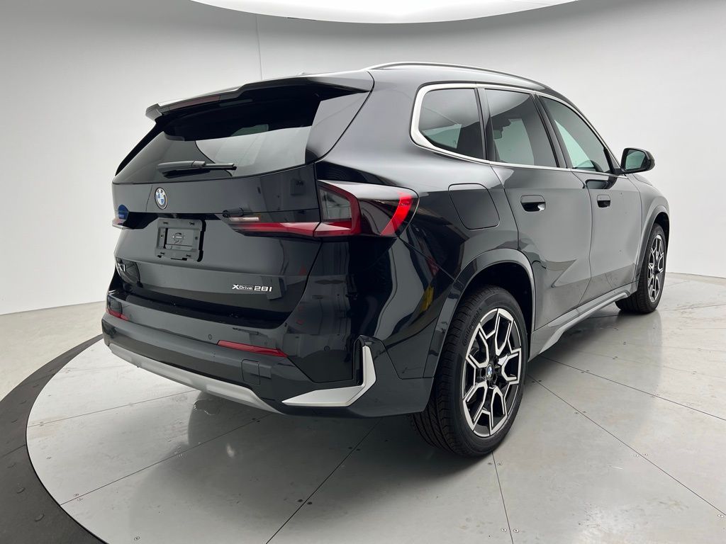 Thumbnail: 2026 BMW X1 - 3