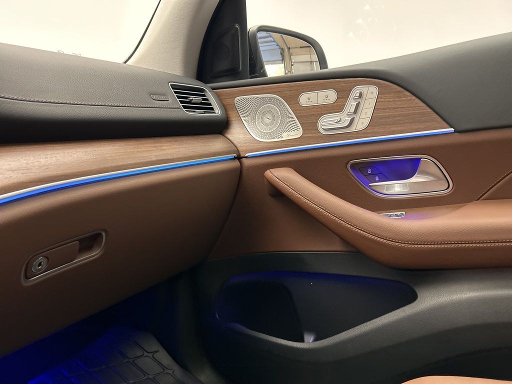 Thumbnail: 2026 Mercedes-Benz GLE - 21