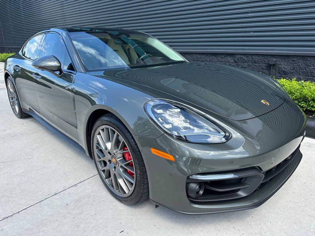 Thumbnail: 2023 Porsche Panamera - 10