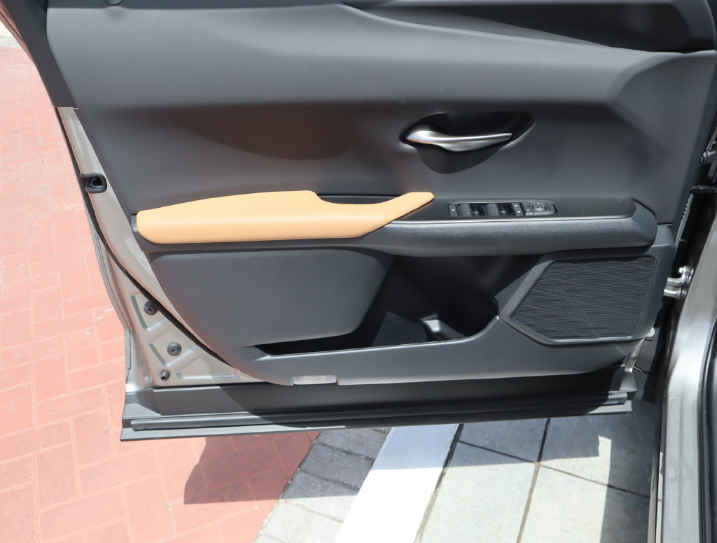 Thumbnail: 2026 Lexus UX - 23