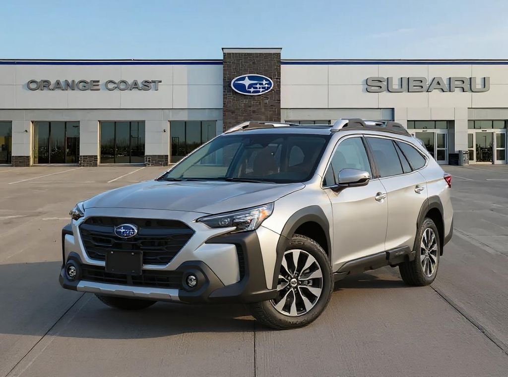 2025 Subaru Outback Touring's photo
