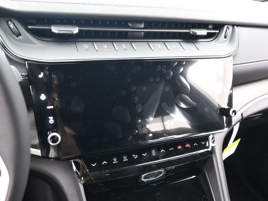 New 2026 Bright White Clearcoat Jeep Laredo image 18