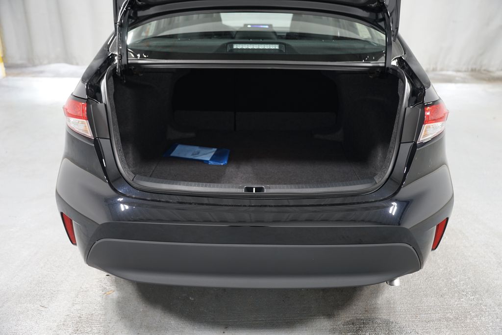2025 Toyota Corolla LE 31
