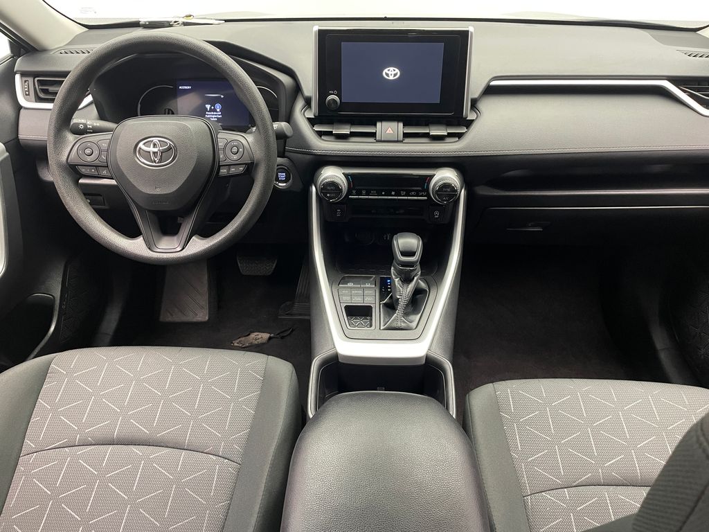 2023 Toyota RAV4 XLE 28