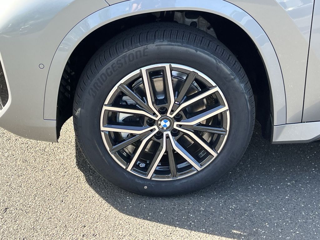 2025 BMW X1 xDrive28i 10