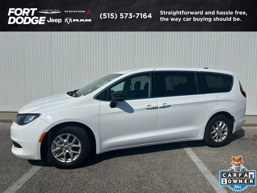  2024 Chrysler Voyager LX FWD   