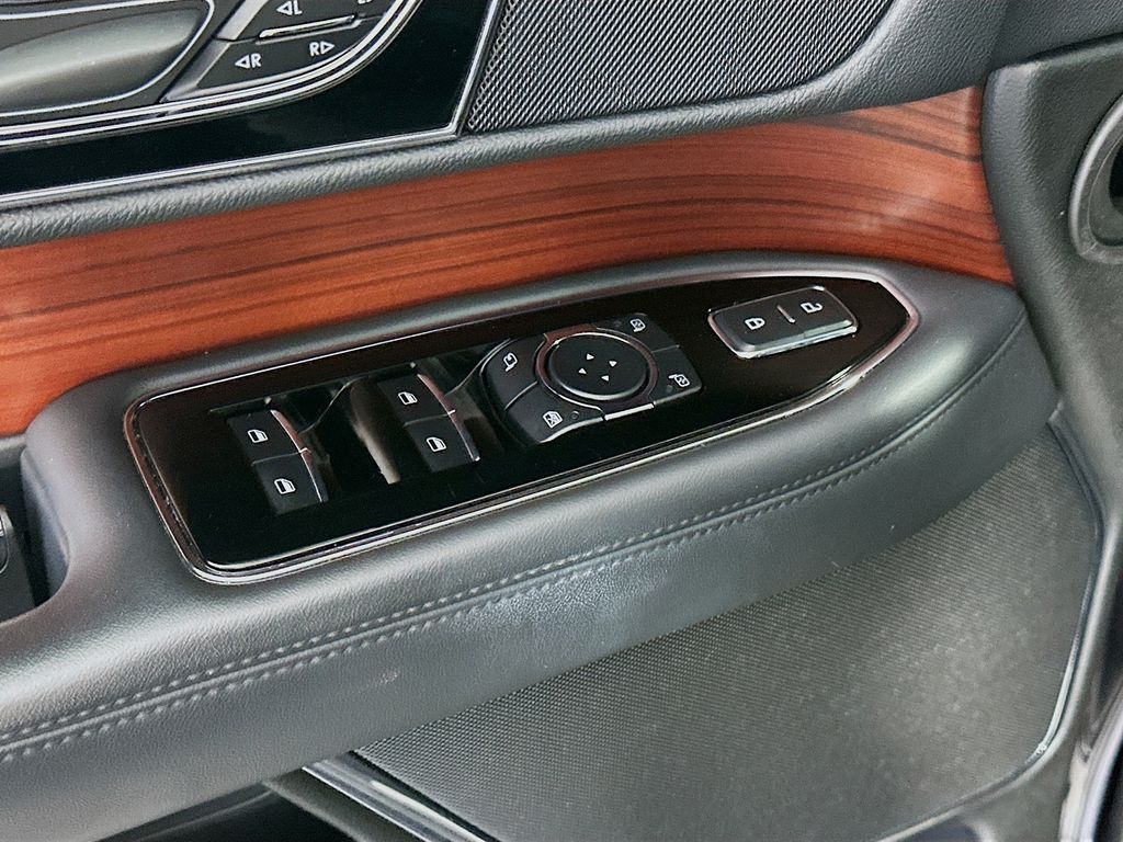 LincolnNavigator25