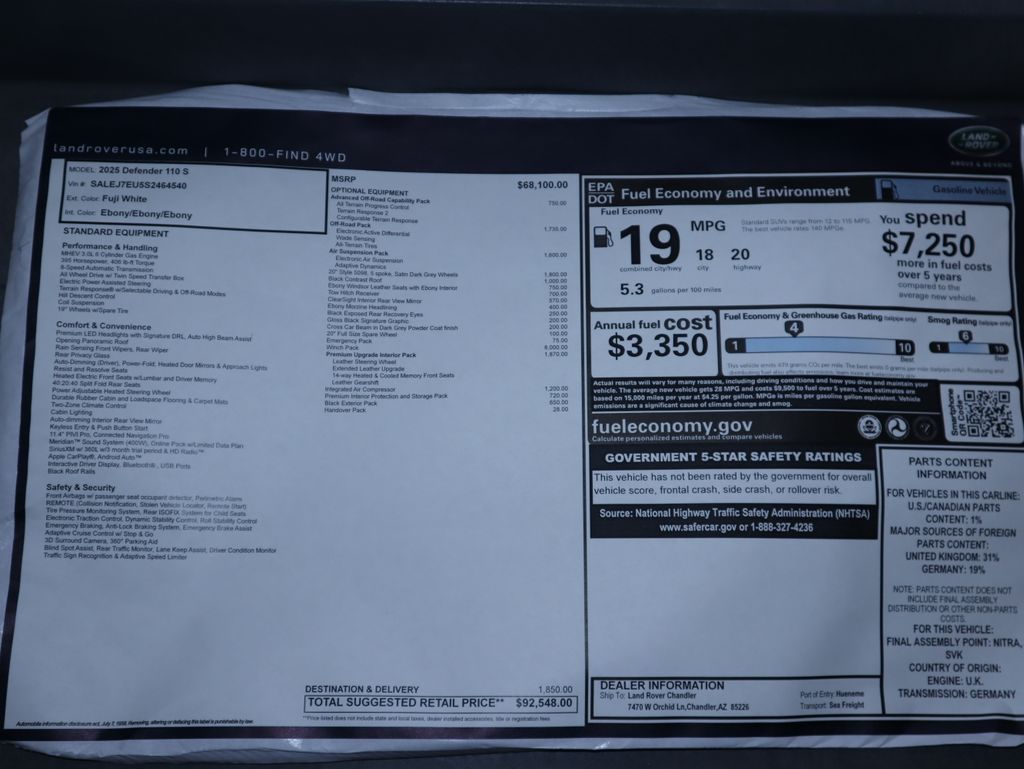 Thumbnail: 2025 Land Rover Defender - 9