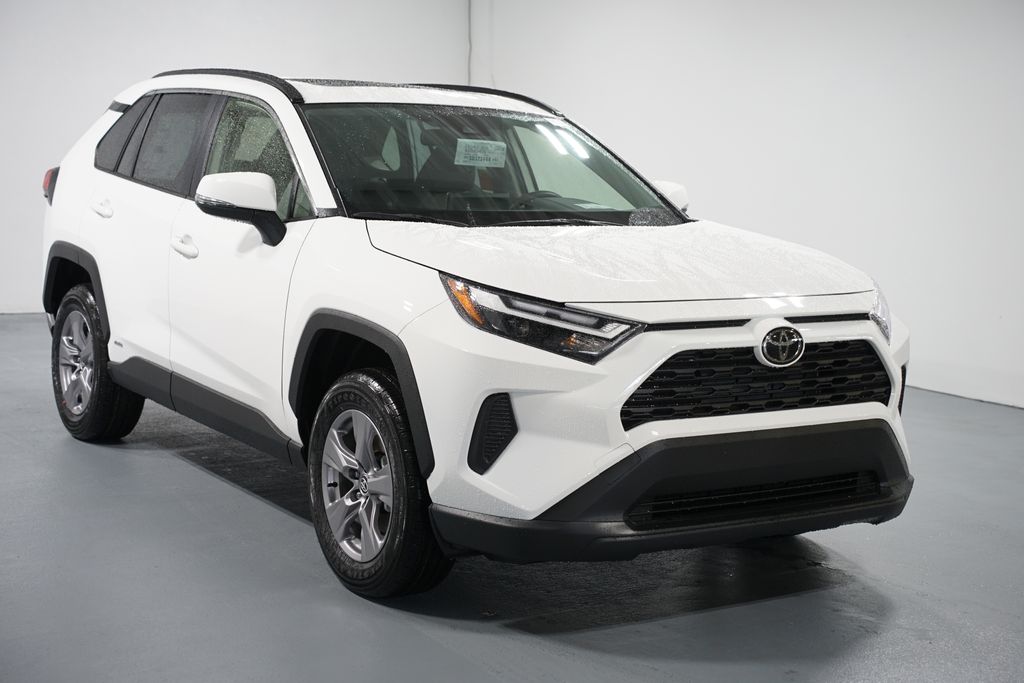 Thumbnail: 2025 Toyota RAV4 - 3