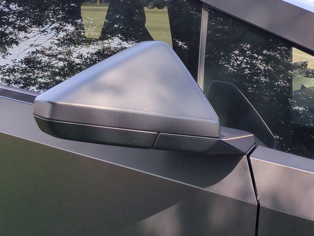 Used 2024  Tesla Base image 11