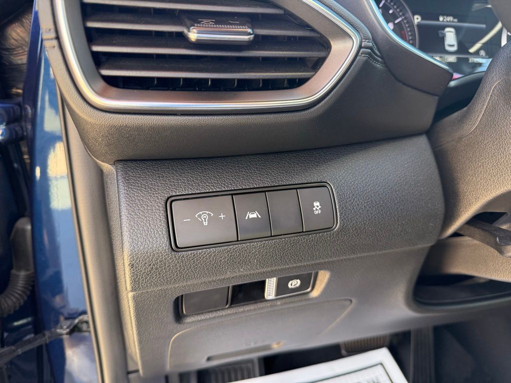 Thumbnail: 2022 Hyundai Santa Fe - 10