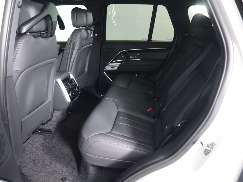 Thumbnail: 2026 Land Rover Range Rover - 23