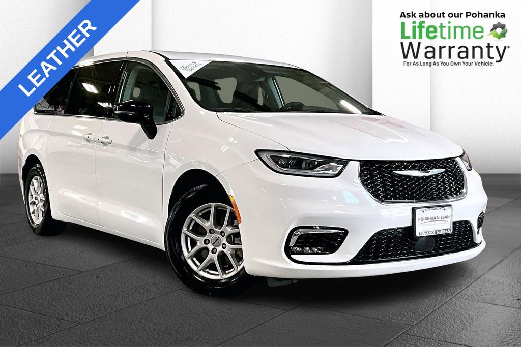 Bright White Clearcoat 2024 Chrysler Pacifica Minivan Front-Wheel Drive 9-Speed Automatic