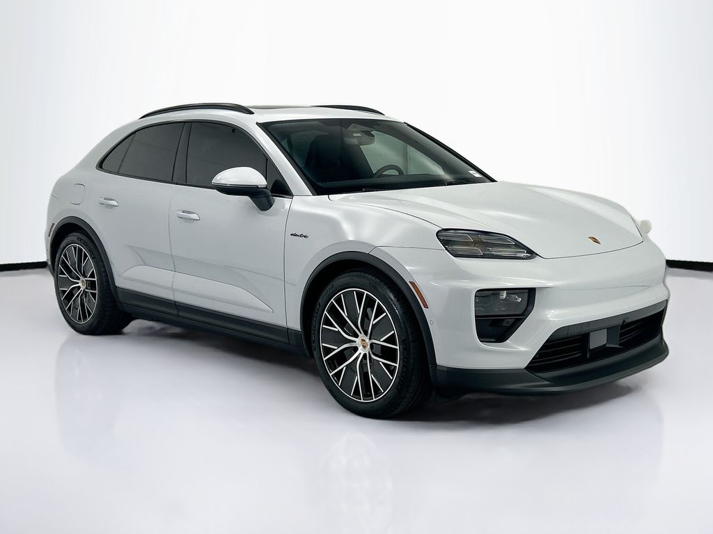 Thumbnail: 2026 Porsche Macan - 9
