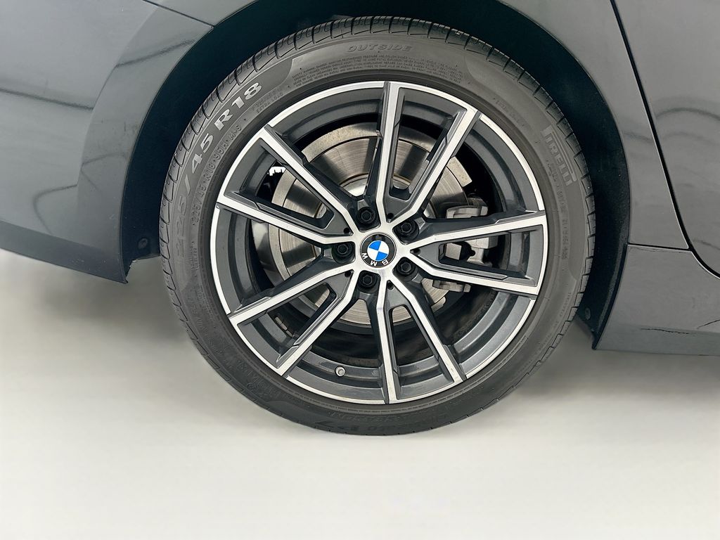 Thumbnail: 2020 BMW 3 Series - 32