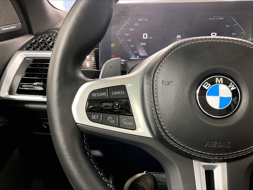 2025 BMW X5 — photo 23