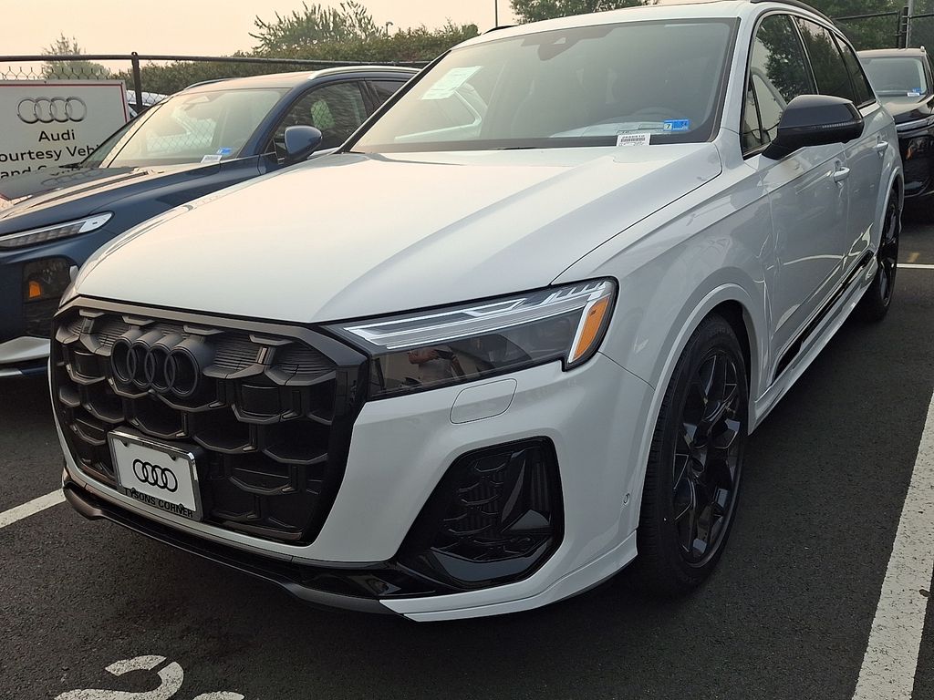Glacier White Metallic 2026 Audi SQ7 SUV / Crossover All-Wheel Drive 8-Speed Automatic