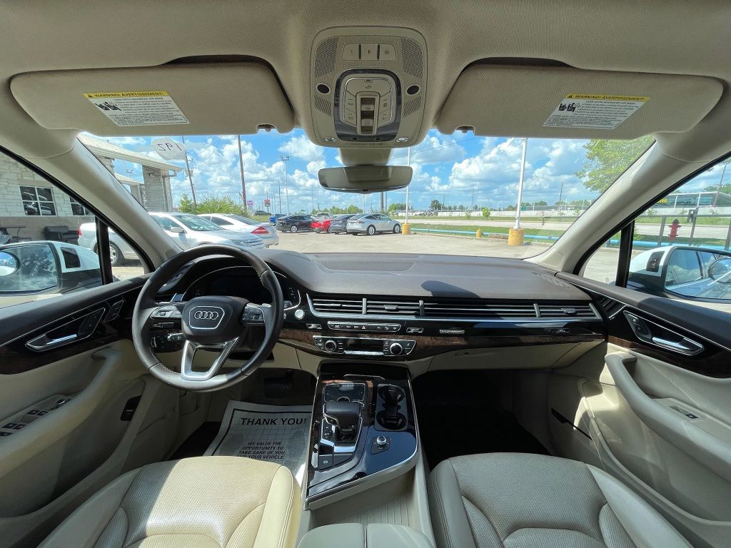 2018 Audi Q7 3.0T Prestige White at Autostrade