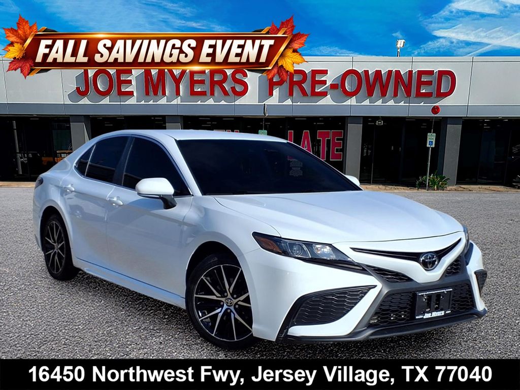 2024 Toyota Camry SE - 0