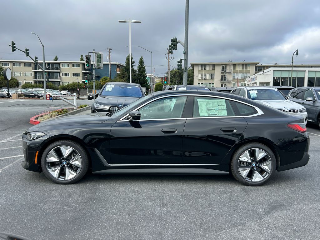 Thumbnail: 2025 BMW i4 - 2