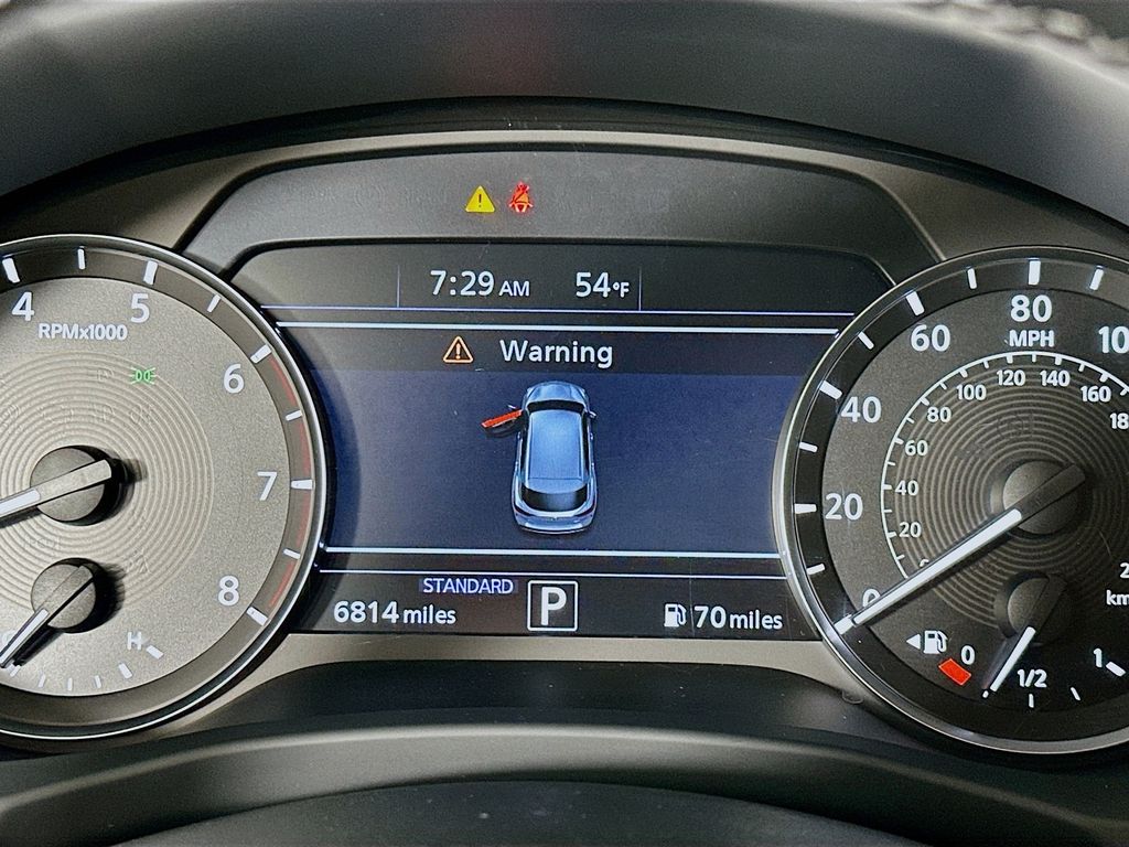 Thumbnail: 2025 INFINITI QX50 - 12