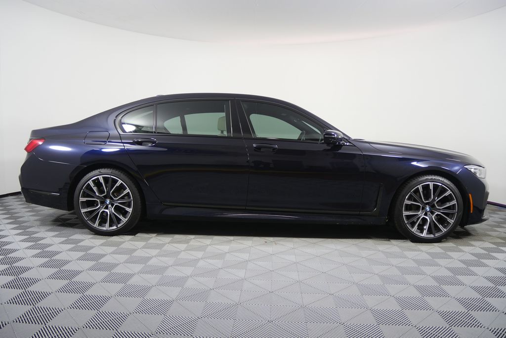 Thumbnail: 2022 BMW 7 Series - 2