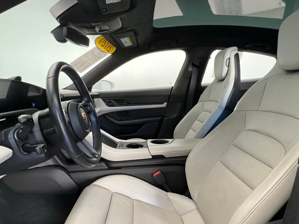 Thumbnail: 2020 Porsche Taycan - 5