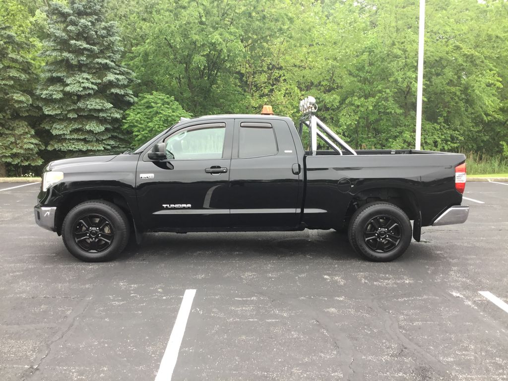 2016 Toyota Tundra SR5 2