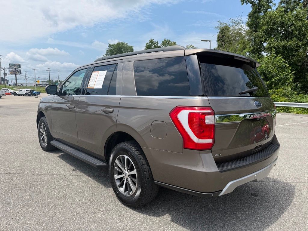 Certified Used 2018 Gray Ford XLT image 3