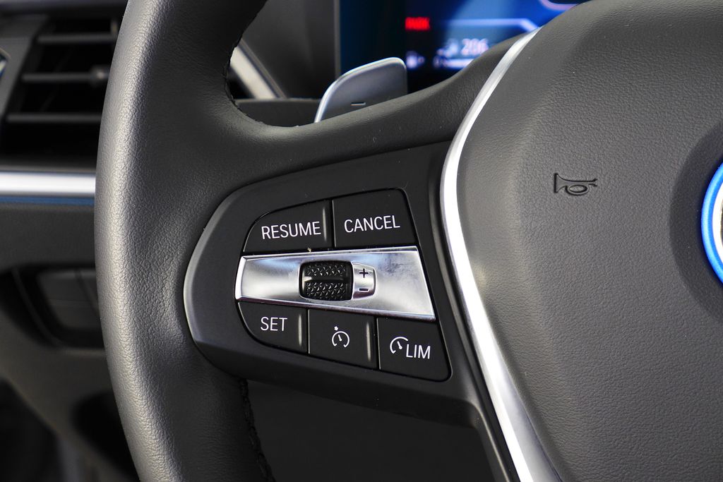 Thumbnail: 2023 BMW 3 Series - 30